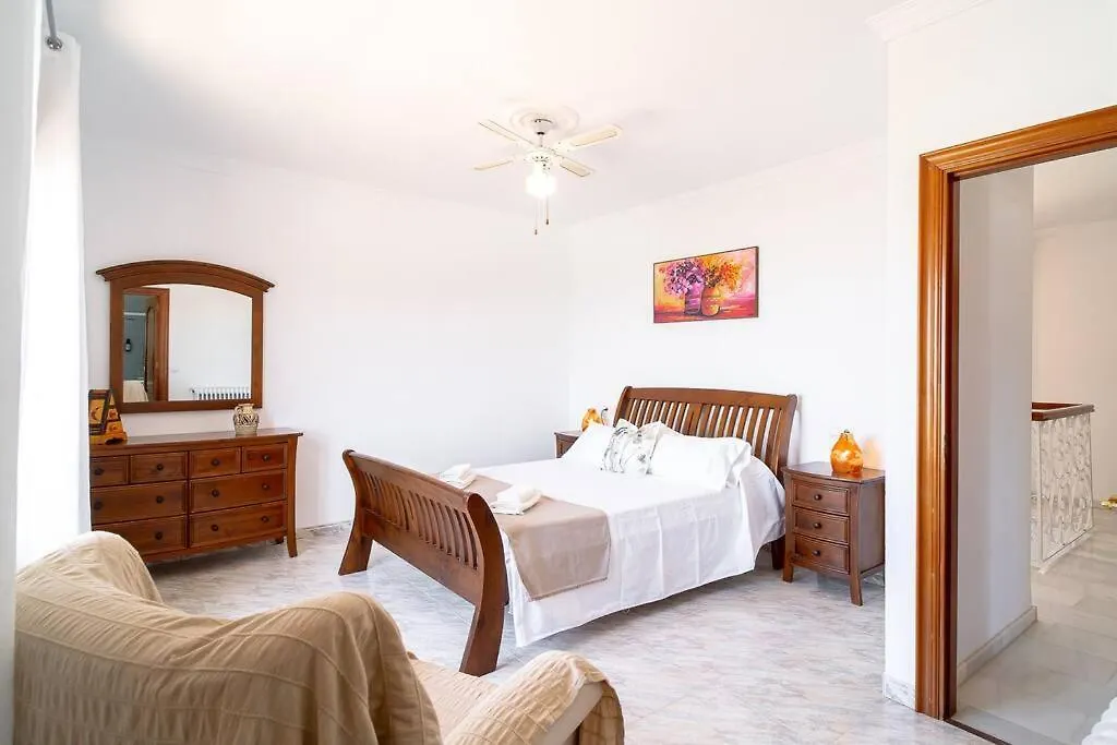 Dream Villa With Parking, Private Pool And See Views Malaga